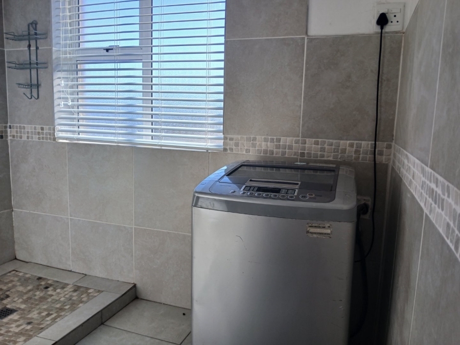 To Let  Bedroom Property for Rent in Ravensmead Western Cape